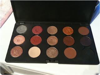 How to: Depot MAC eye shadows...