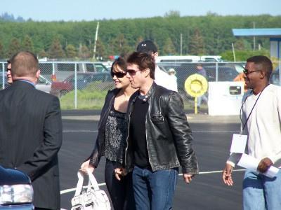 Tom Cruise and Katie Holmes to divorce