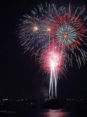 English: Independence Day fireworks, San Diego.