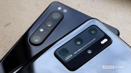 Did you know: This 2014 Galaxy phone had 10X optical zoom Did you know: This 2014 Galaxy phone had 10X optical zoom