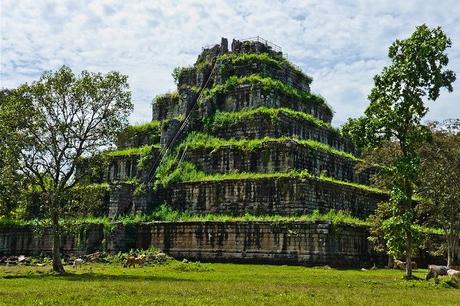 Ten Ancient Pyramids You Can Visit Other Than the Egyptian Pyramids
