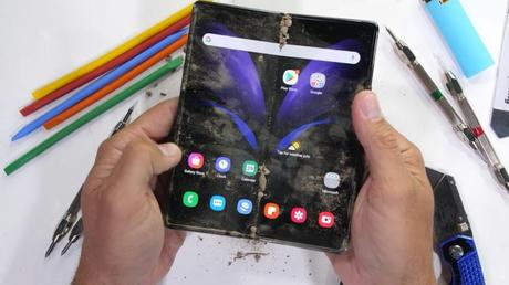 Galaxy Z Fold 2 durability test reveals major fixes and enduring flaws Galaxy Z Fold 2 durability test reveals major fixes and enduring flaws
