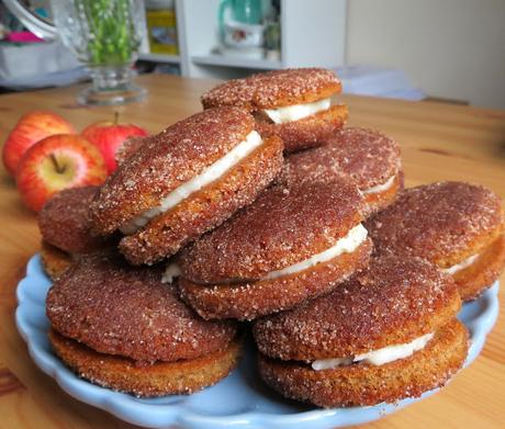 Apple Cider Donut Whoopie Pies