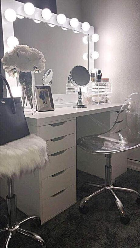 DIY Beauty White Vanity Mirror with Lights - Harptimes.com