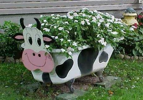 Ten Large Garden Planters Made With Recycled Things