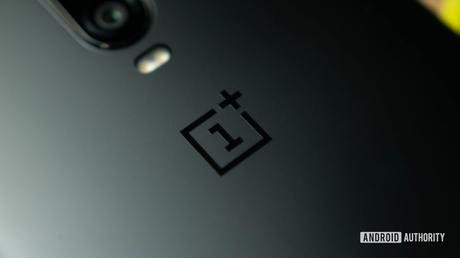 OnePlus 8T wallpapers leak, get them here
