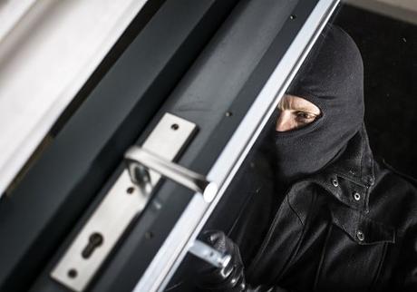 12 Tips on How to Prevent a Home Invasion