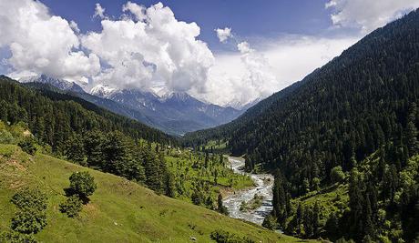 places to visit in srinagar in may