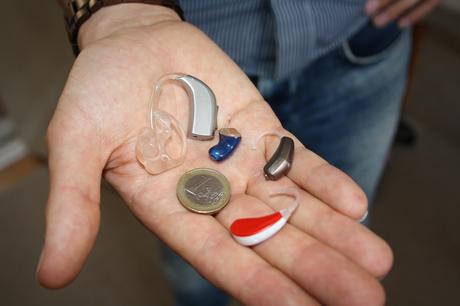 What to Consider When Choosing a Hearing Aid