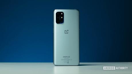 The OnePlus 8T vs Samsung Galaxy S20 FE: Which is right for you?