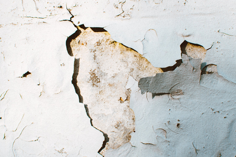 What To Look For If There’s A Crack In Your Wall