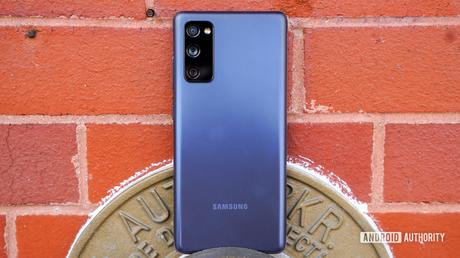 Samsung will copy Apple by ditching chargers Samsung will copy Apple by ditching chargers