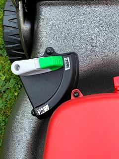 Product Review: Honda izy-ON HRG 466 XB  cordless lawnmover and HHT Cordless Brushcutter