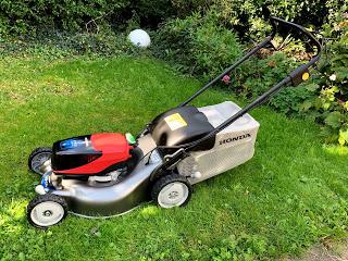 Product Review: Honda izy-ON HRG 466 XB  cordless lawnmover and HHT Cordless Brushcutter