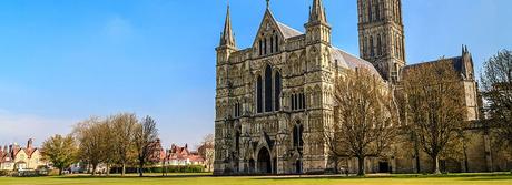 Treadwheel crane on Salisbury Cathedral