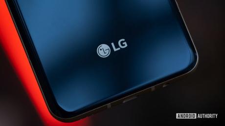 LG Display reports first profit in 7 quarters thanks to work-from-home shift