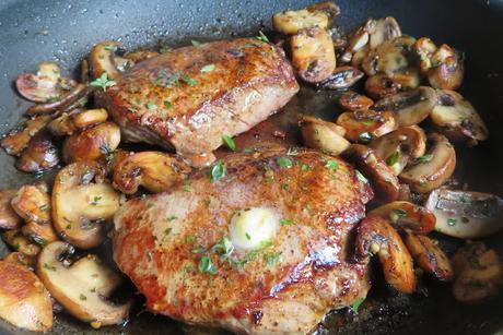 Herbed Garlic Butter Steak & Mushrooms