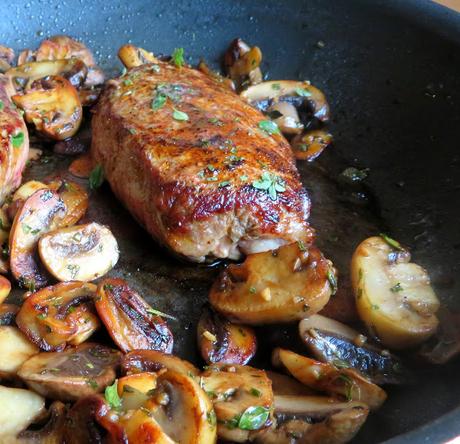 Herbed Garlic Butter Steak & Mushrooms