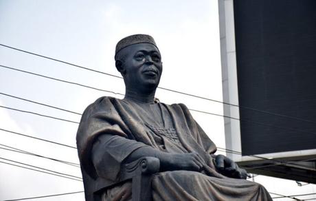 PHOTOS: Hoodlums Steal Obafemi Awolowo’s Glasses From His Statue