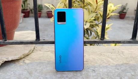 Vivo V20 Review: The Mid-ranger Camera Champ