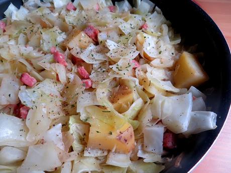 Smothered Cabbage with Ham