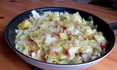 Smothered Cabbage with Ham