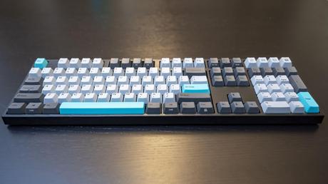 Varmilo’s Moonlight mechanical keyboard is the smoothest I’ve ever used