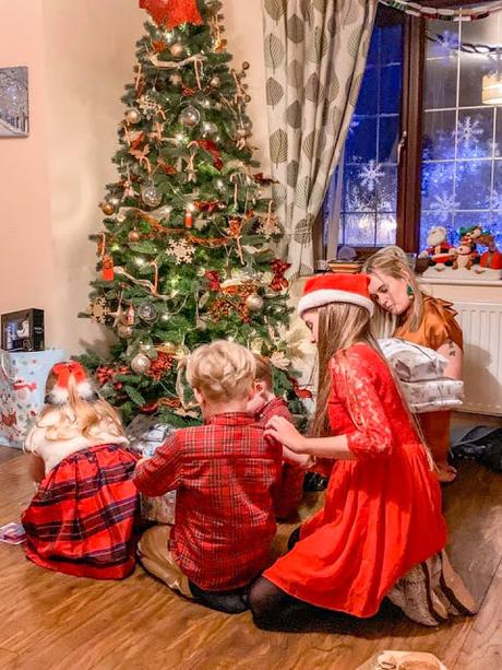 4 Christmas Ideas for the Whole Family to Enjoy