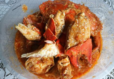 Salivating over the best Chilli Crab in Singapore from 8 Crabs