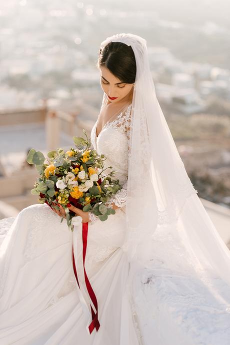 inspiring-destination-wedding-santorini-most-amazing-details_06x