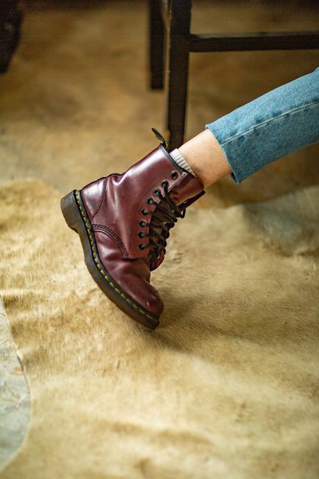 4 Must-have SOCOFY Lace-up Boots