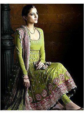 Latest Mehndi Dress – Tea Pink Blouse Dupatta Mehndi Green Lehenga