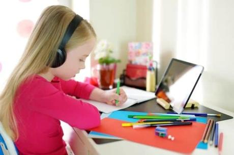 Homeschool vs Distance Learning Homeschool vs Distance Learning
