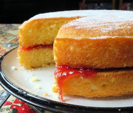 Mary Berry's Victoria Sandwich Cake