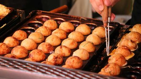 How to flip a takoyaki ball