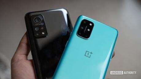 OnePlus 8T vs Xiaomi Mi 10T Pro: Similar performance, different approach
