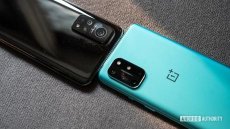 OnePlus 8T vs Xiaomi Mi 10T Pro: Similar performance, different approach