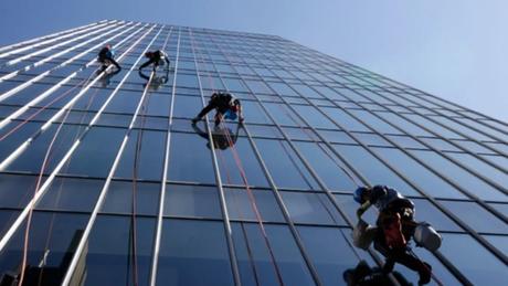 How Much do Window Washers Make ？