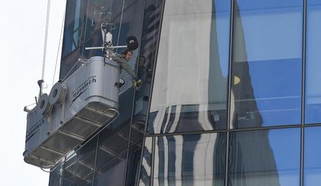 How Much do Window Washers Make ？