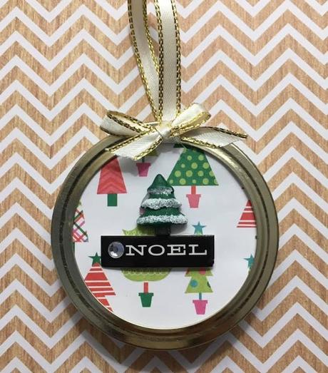 Homemade mason jar lid Christmas tree ornaments DIY holiday crafts