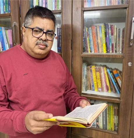 Best Astrology Consultant Near Monkey Temple (Galwar Bagh)