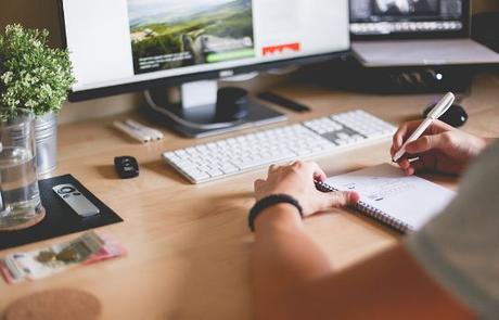 The 4 Best Industries to Work as an Influencer