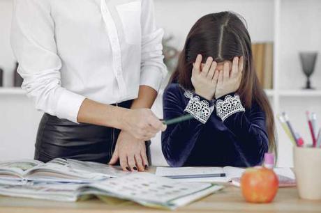 DO SOMETHING! 6 Alarming Signs that Your Child is a Victim of Bullying in School