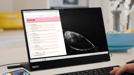 Motorola is finally bringing desktop mode to its phones
