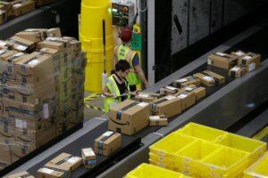 $500 Million To Be Spent By Amazon On Holiday Bonus For Workers $500 Million To Be Spent By Amazon On Holiday Bonus For Workers