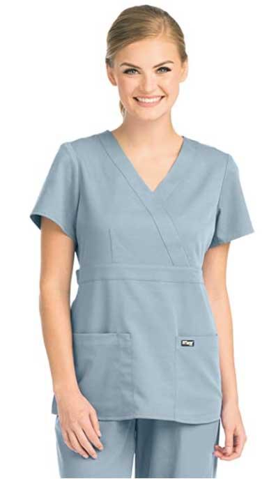 Top 5 Best Plus Size Scrubs for Women - Paperblog