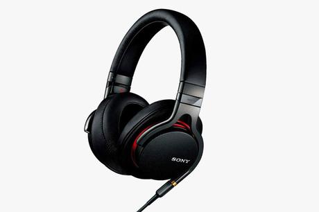 12 Comfortable Headphones for Glasses Wearers