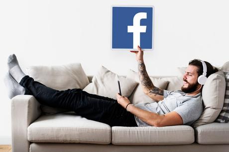 generate revenue using Facebook