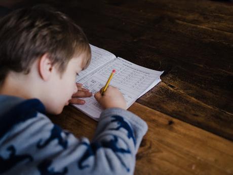 Top Tips for Home Schooling as a Single Parent: is it Possible?