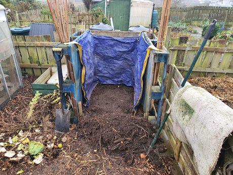 Day 32 - How many sides does a box have? and sorting out the compost bins.